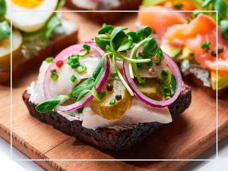 Afhold møde og nyd et stykker lækkert smørrebrød hos Danske Hoteller A/S