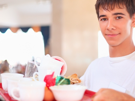 Morgenmadstjener til Hotel Vinhuset